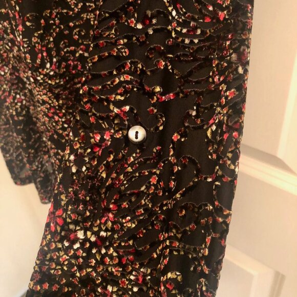 Sno Skins Long Sleeve V-Neck Raised Velour Multicolor Print Tunic Shirt Size M - Picture 10 of 16